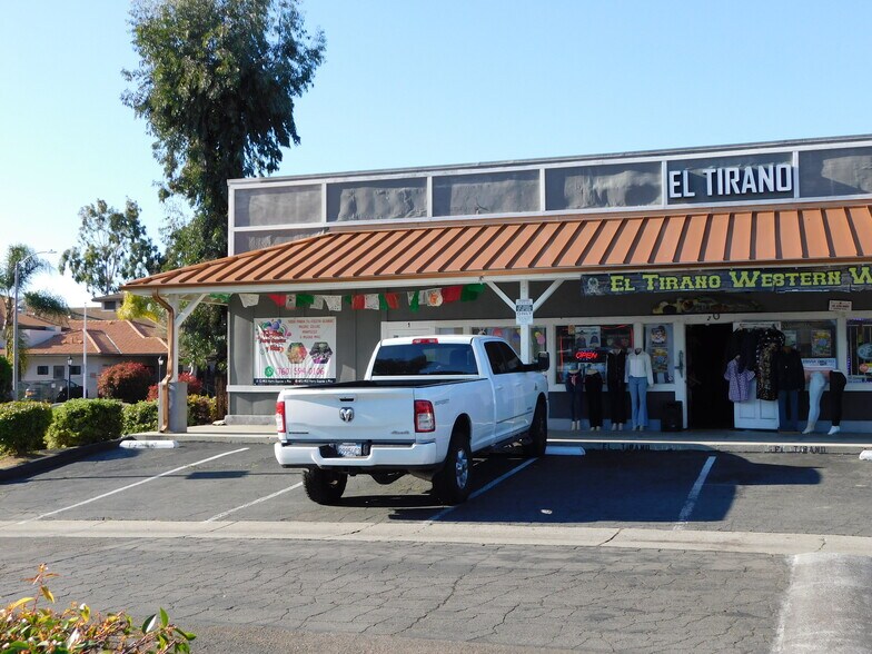 More Photos Of 200 W El Norte Pky, Escondido Unknown For Lease