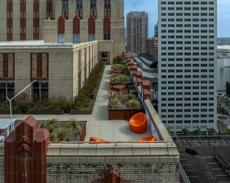 More Photos Of 1001 McKinney St, Houston Office Residential For Sale