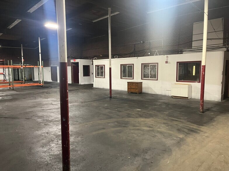 More Photos Of 104 Hay St, West Warwick Refrigeration Cold Storage For Sale