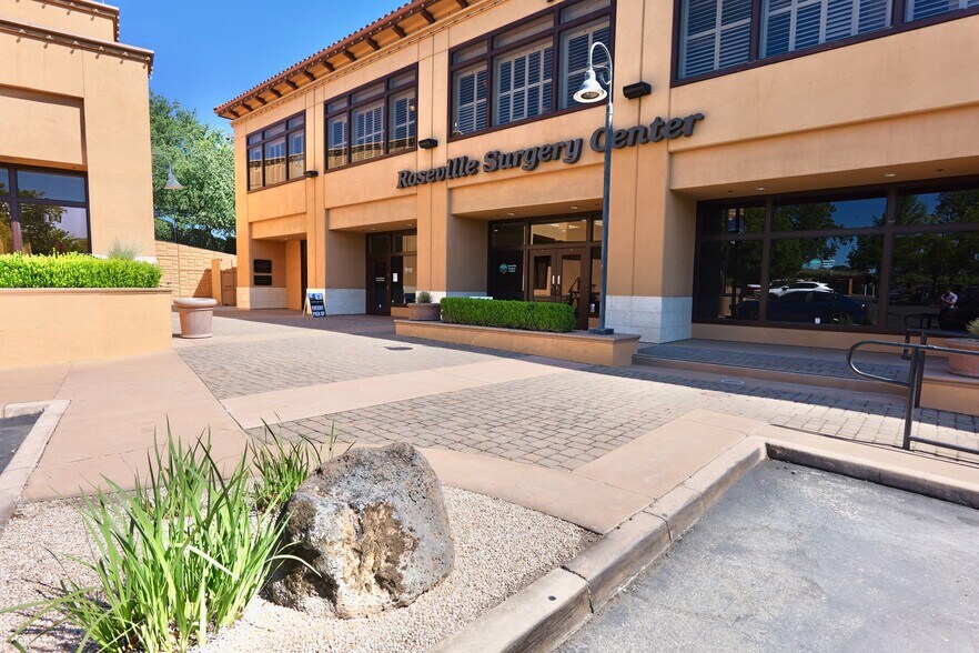 More Photos Of 1420 E Roseville Pky, Roseville Storefront For Lease
