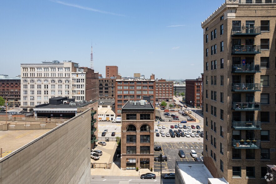 More Photos Of 1113-1115 Locust St, Saint Louis Office For Sale