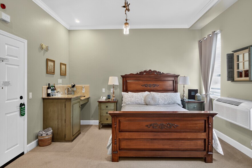 More Photos Of 95 S Ocean Ave, Cayucos Hospitality For Sale