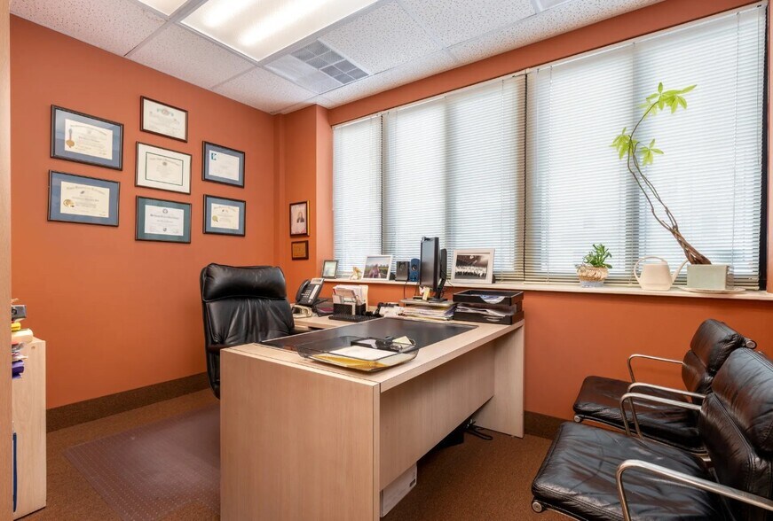 More Photos Of 20 Crossroads Dr, Owings Mills Medical For Sale