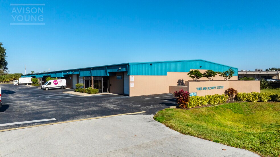 Primary Photo Of 3712-3728 Vineland Rd, Orlando Warehouse For Lease