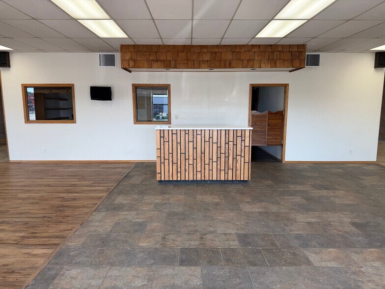 More Photos Of 117 W 7th Ave, Augusta Office For Lease