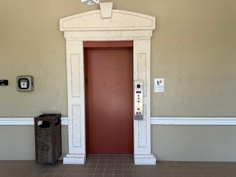 More Photos Of 5401 N University Dr, Coral Springs Medical For Sale