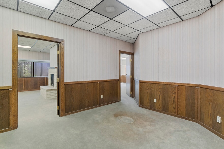More Photos Of 2929 S Maryland Pky, Las Vegas Medical For Sale