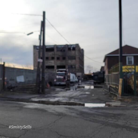 More Photos Of 157 Foundry St, Newark Land For Sale