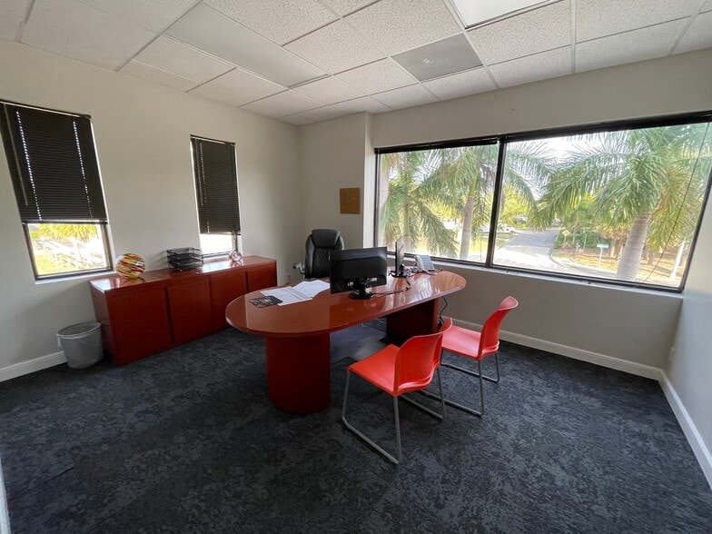 More Photos Of 1000 Southern Blvd, West Palm Beach Office For Sale