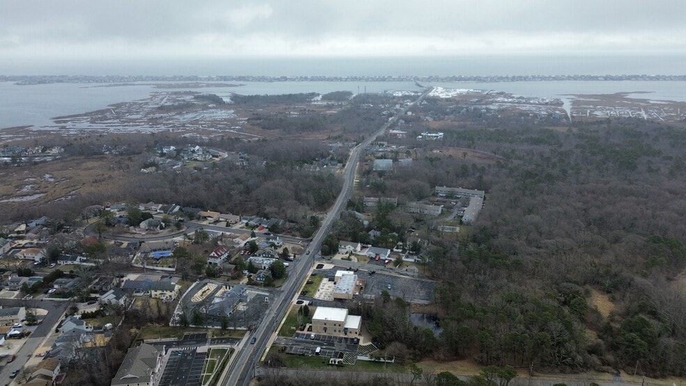 More Photos Of 284 Mantoloking Rd, Brick General Retail For Lease