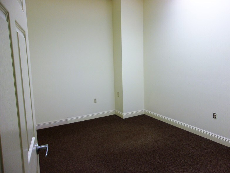 More Photos Of 2895 Highway 190, Mandeville Unknown For Lease