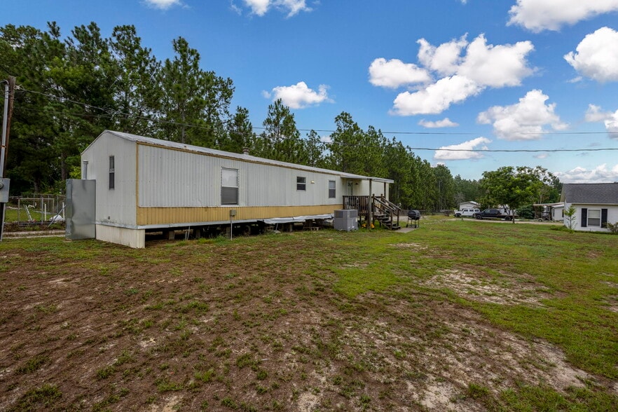 More Photos Of 128 Sandy Springs Ln, Lexington Manufactured Housing Mobile Home Park For Sale