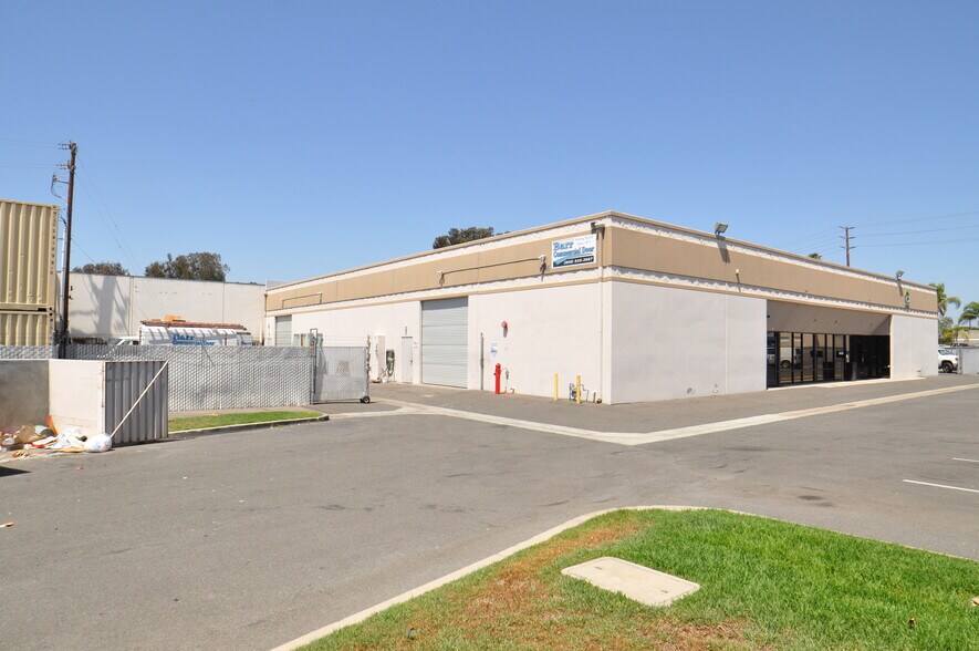 Primary Photo Of 1196 N Grove St, Anaheim Manufacturing For Lease
