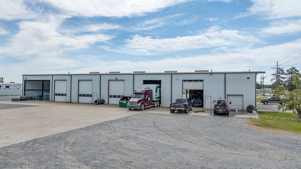 More Photos Of 1900 Old Natchitoches Rd, West Monroe Industrial For Sale