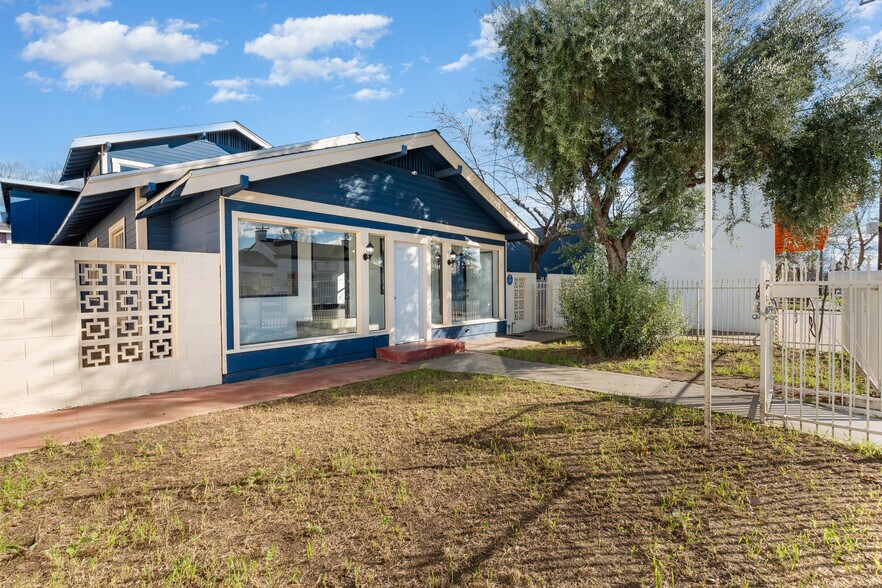 More Photos Of 1825 Baker St, Bakersfield Specialty For Sale