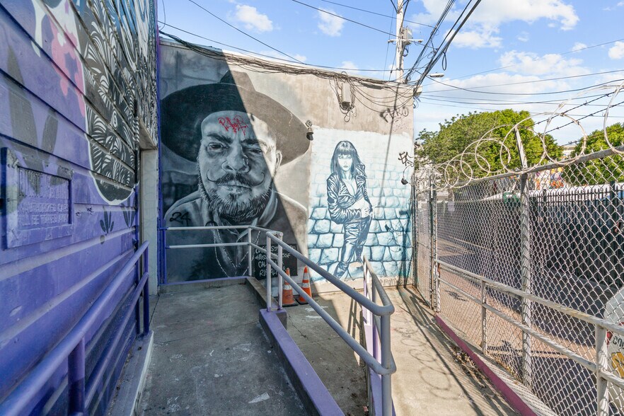 More Photos Of 2829 Mission St, San Francisco Storefront For Lease