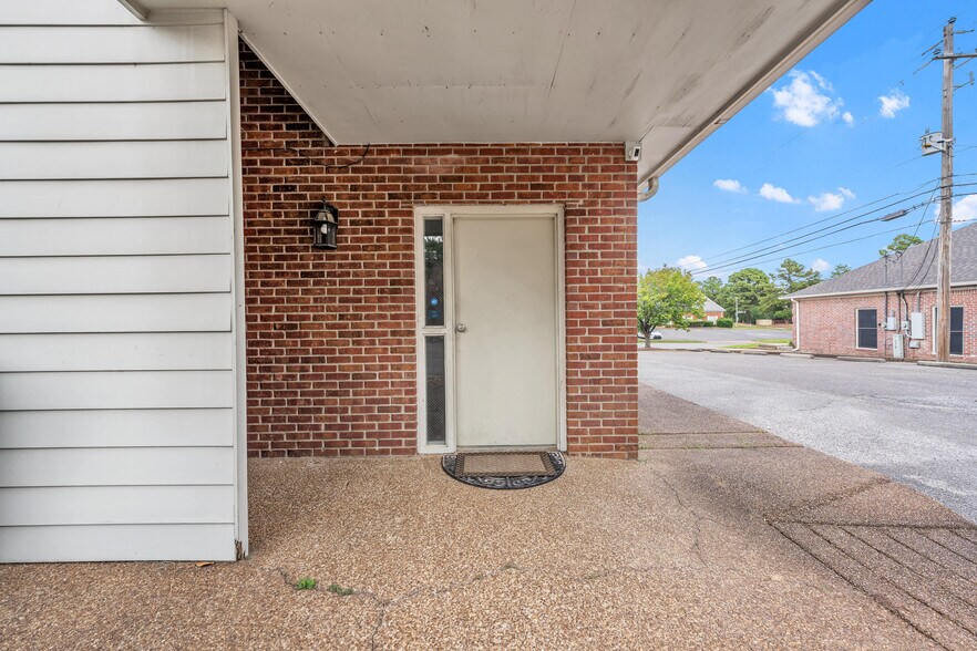 More Photos Of 751 Walnut Knoll Rd, Cordova Office For Sale