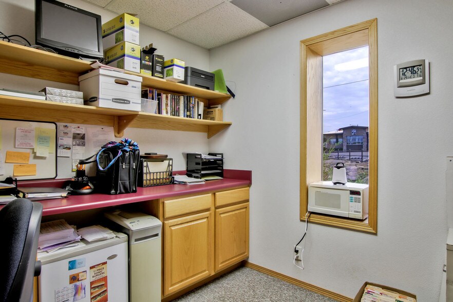 More Photos Of 1919 W Central Ave, El Dorado Warehouse For Lease