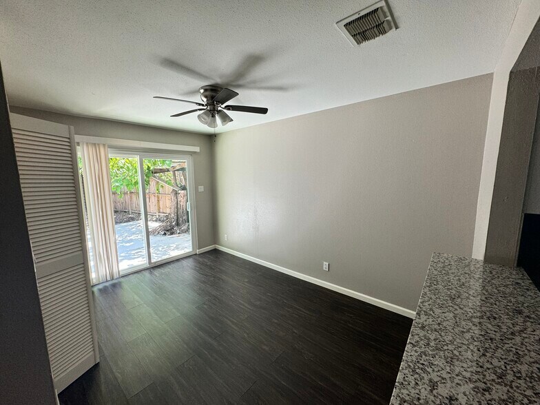 More Photos Of 7315 Housman, Houston Specialty For Sale