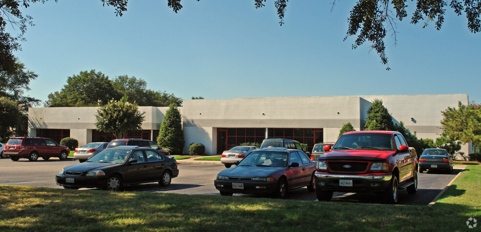 Primary Photo Of 2501 Almeda Ave, Norfolk Flex For Lease