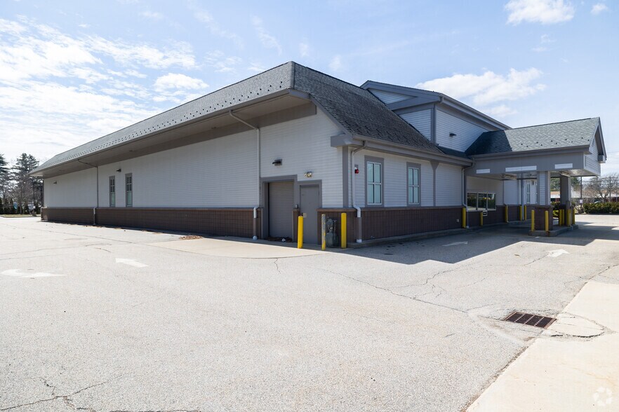 More Photos Of 105 Milton Rd, Rochester Freestanding For Sale