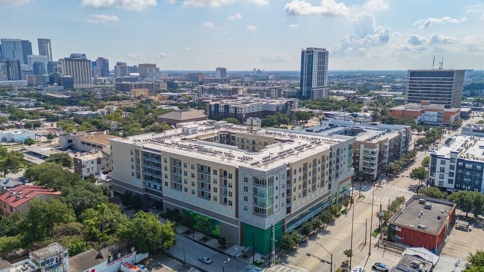 More Photos Of 515 Elgin St, Houston Apartments For Lease