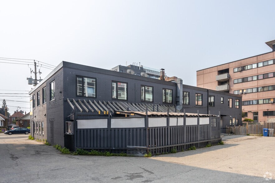 More Photos Of 668-678 Kingston Rd, Toronto Storefront Retail Office For Lease