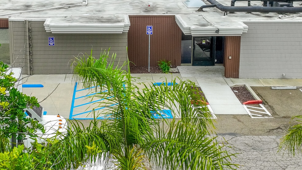 More Photos Of 225 W Madison Ave, El Cajon Medical For Lease