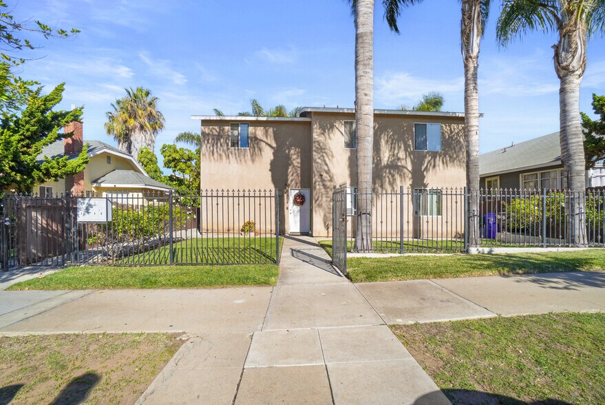 More Photos Of 1952-54 Irving Ave, San Diego Apartments For Sale