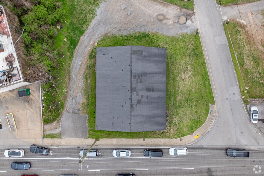 More Photos Of 2208 Dickerson Pike, Nashville Warehouse For Lease