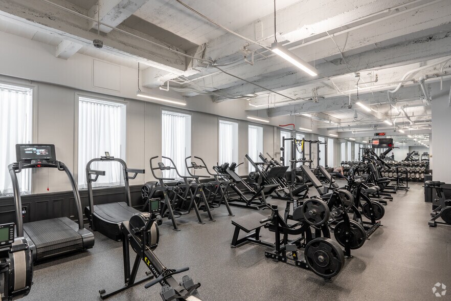 More Photos Of 123 S Broad St, Philadelphia Office For Lease