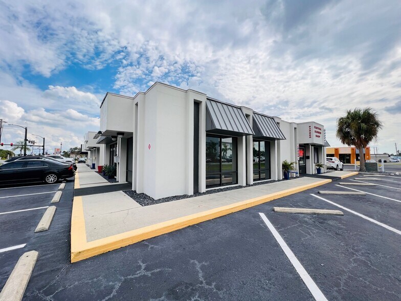 More Photos Of 21234 Olean Blvd, Port Charlotte Storefront Retail Office For Lease