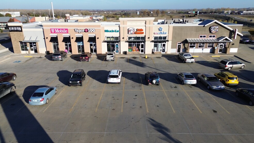 Primary Photo Of 2121-2209 S 4th St, Chickasha Storefront For Lease