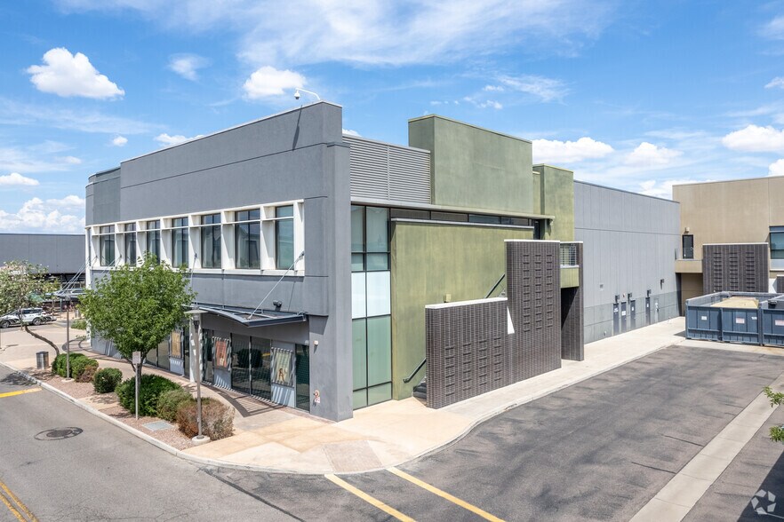 More Photos Of 2716-2810 S Market St, Gilbert Unknown For Lease