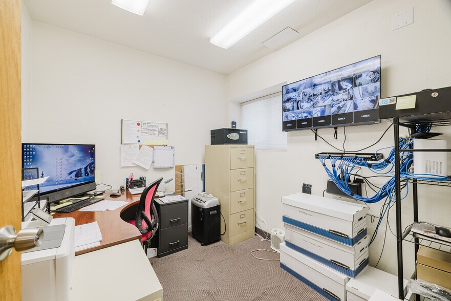 More Photos Of 1070 Silver St, Elko Manufacturing For Lease