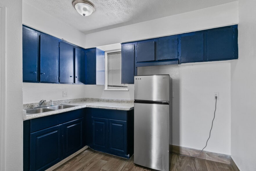 More Photos Of 8700 Gulf Fwy, Houston Apartments For Sale