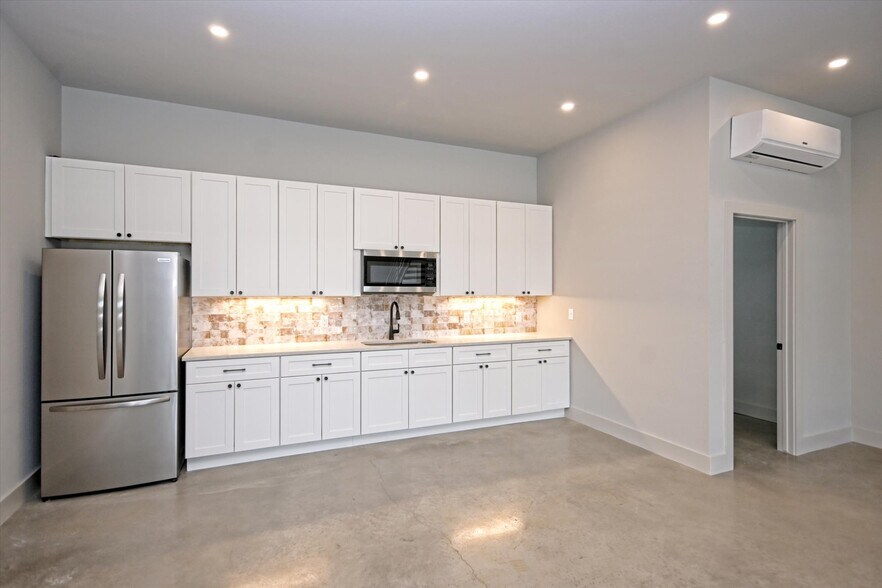 More Photos Of 451 Farrell Rd, Dripping Springs Unknown For Lease