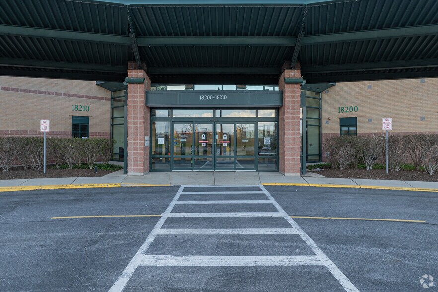 More Photos Of 18210 La Grange Rd, Tinley Park Medical For Lease