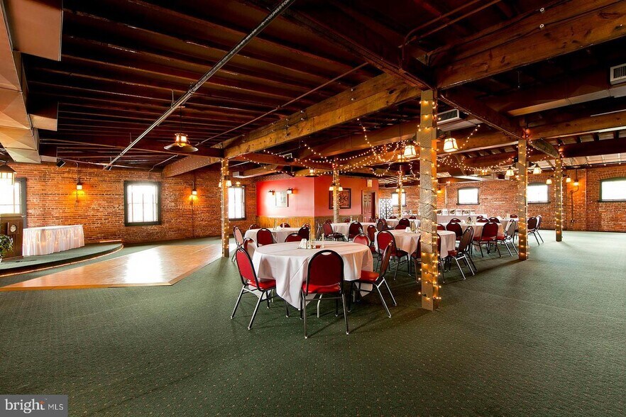 More Photos Of 121-125 E Piccadilly St, Winchester Restaurant For Sale