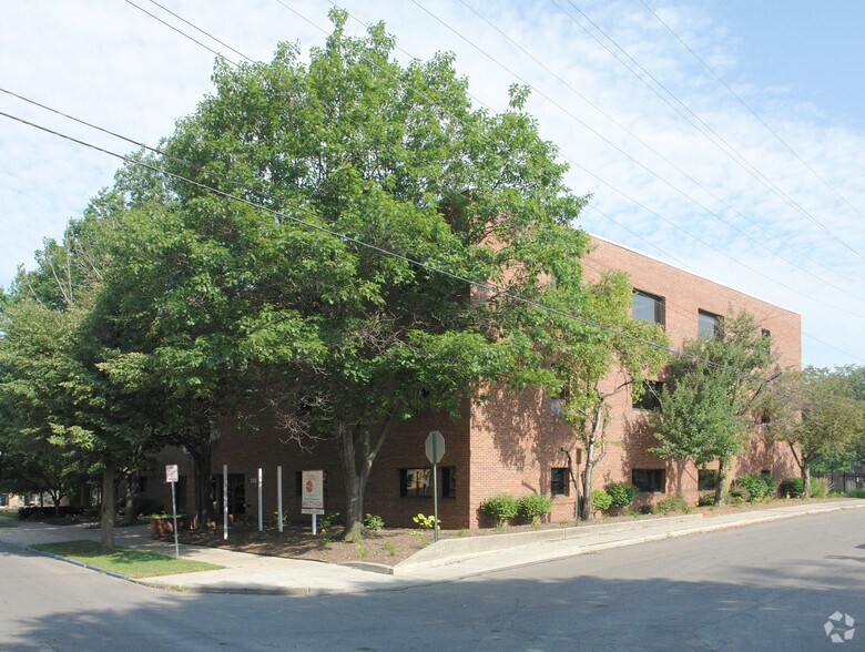More Photos Of 100-114 W 3rd Ave, Columbus Medical For Lease