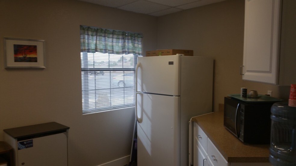 More Photos Of 2345 S Alma School Rd, Mesa Office For Lease