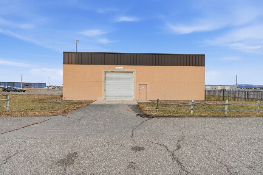 More Photos Of 189 Arden Dr, Belgrade Industrial For Lease