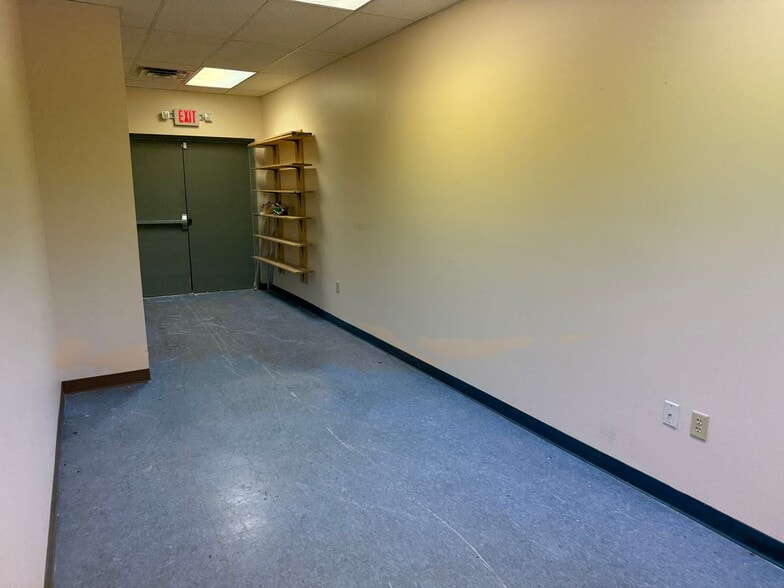 More Photos Of 3310 Hickory Rd, Mishawaka Office For Lease