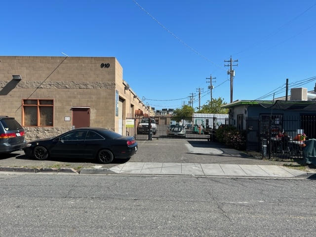 Primary Photo Of 910 81st Ave, Oakland Warehouse For Sale