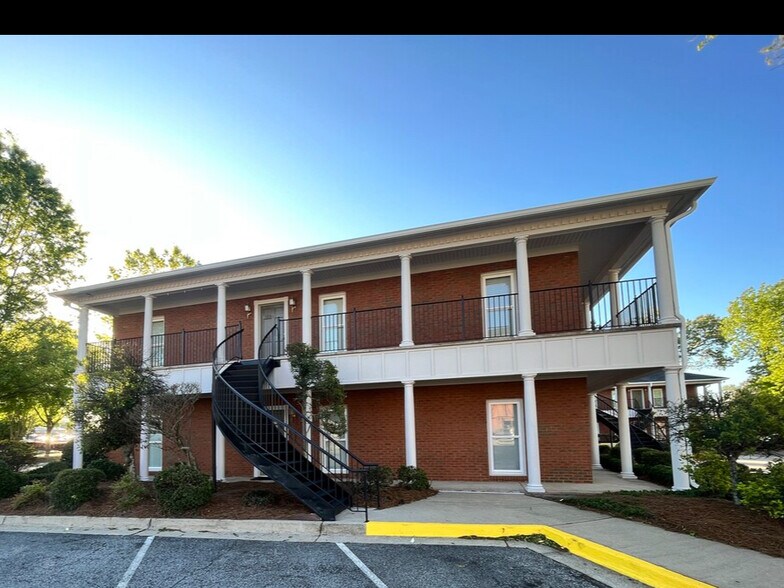More Photos Of 2386 Clower St, Snellville Unknown For Lease