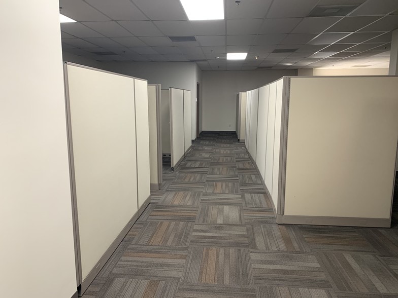 More Photos Of 2901 Wall Triana Hwy, Huntsville Office For Lease