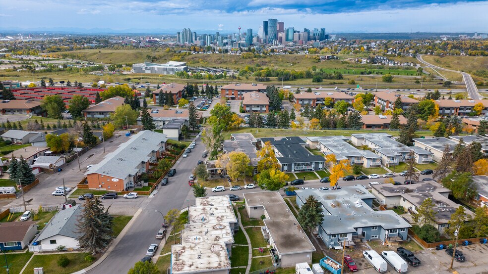More Photos Of 808 Mcneill Rd NE, Calgary Apartments For Sale