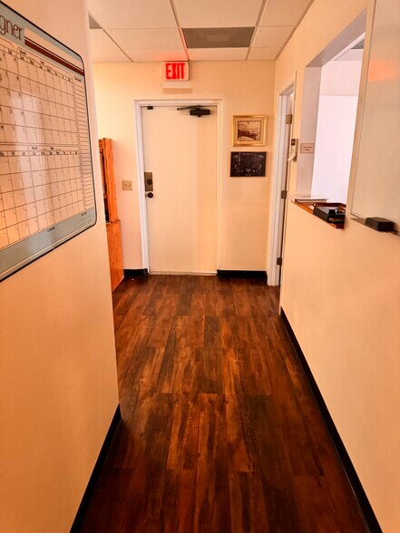 More Photos Of 1997 Industrial Dr, Deland Airplane Hangar For Sale