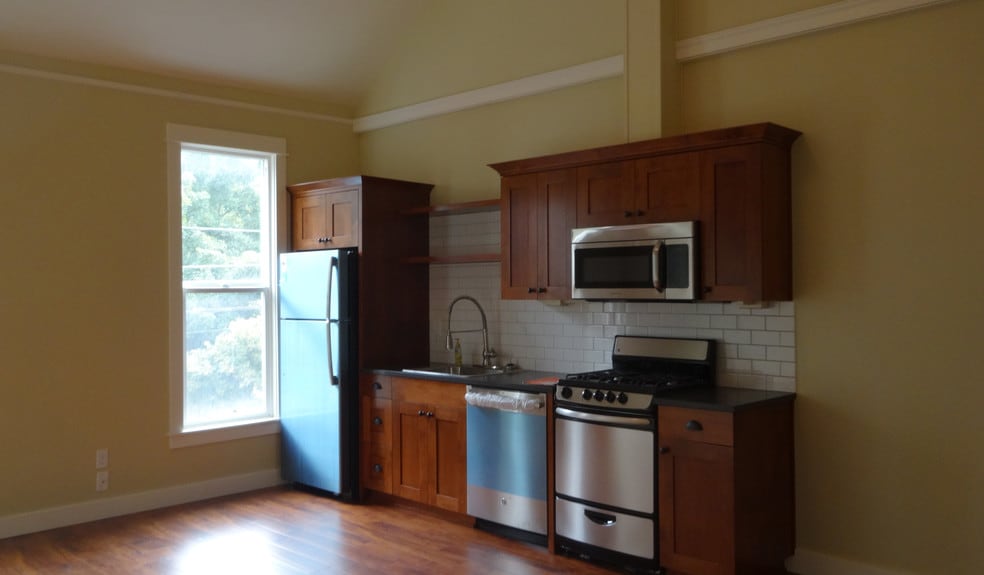 More Photos Of 1733-1737 SE Morrison St, Portland Apartments For Lease