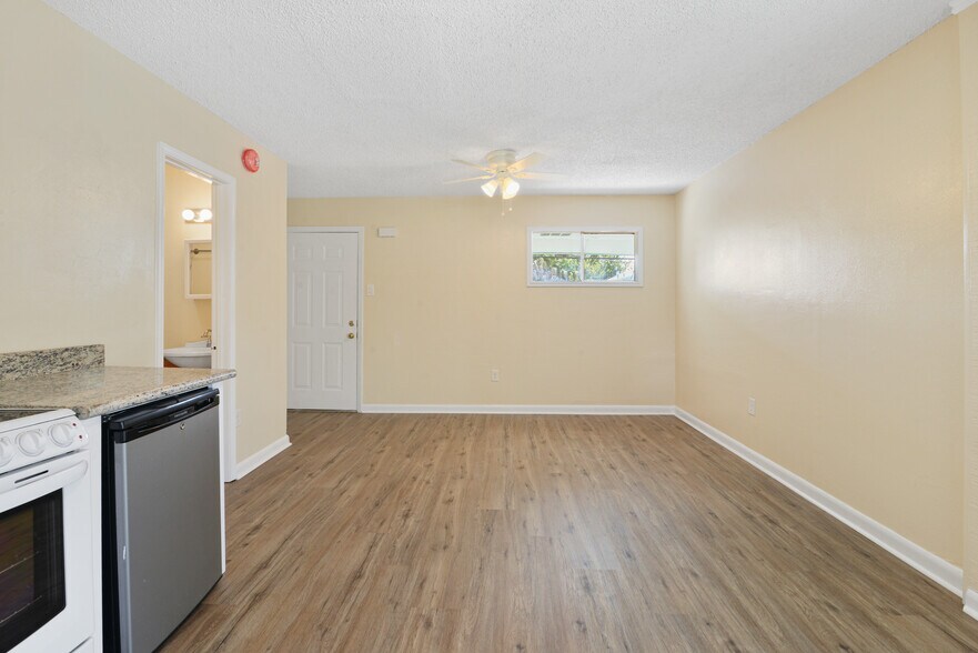 More Photos Of 1835 Burgundy St, New Orleans Apartments For Sale
